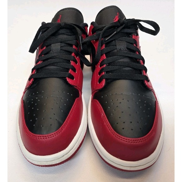 Mens Size 10.5 Air Jordan 1 Low Reverse Bred Black Red Sneakers 553558-606 main image 11